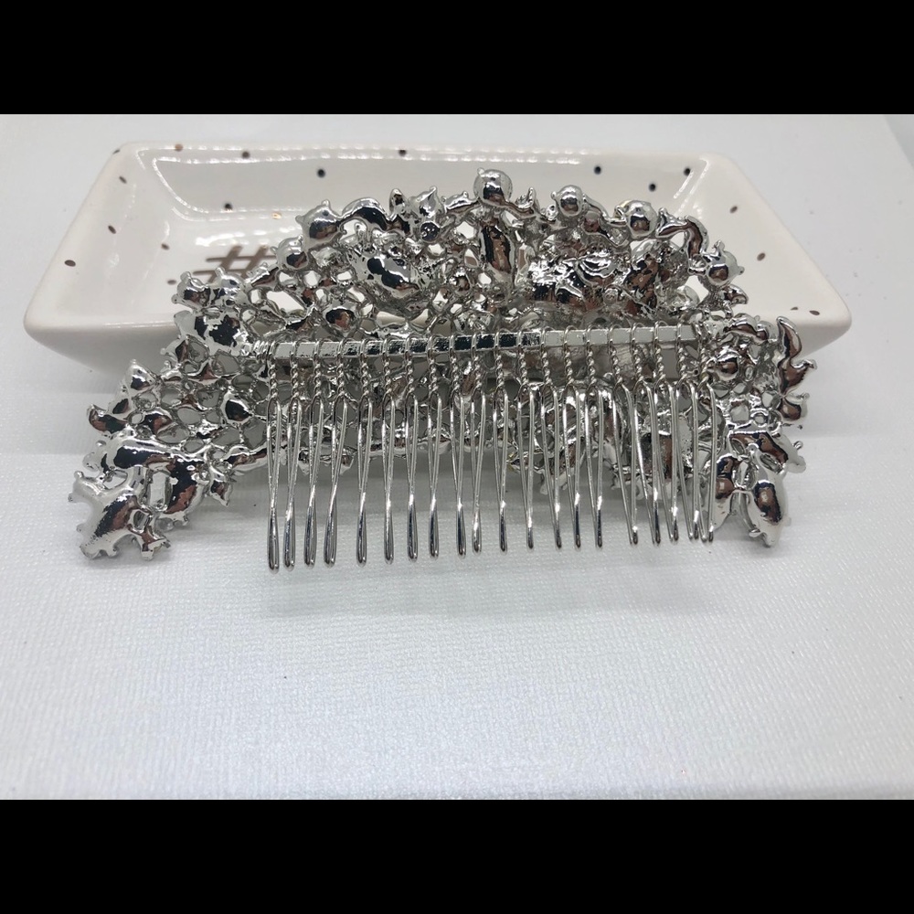 Vintage Inspired Bridal Hair Comb - Picture 6 of 7
